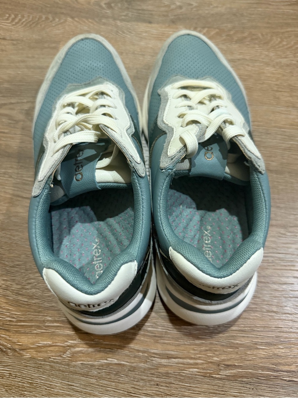 Aetrex Emily Lace-Up Sneakers - Mint Color - Size 7 - Picture 6 of 9